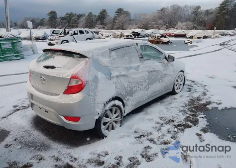 2012 Hyundai Accent Se z USA, uszkodzony, nr VIN KMHCU5AE0CU013137